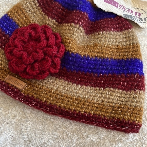 Brand New KuSan Accessories Wool Knit Beanie Hat Striped w/ Flower Handmade